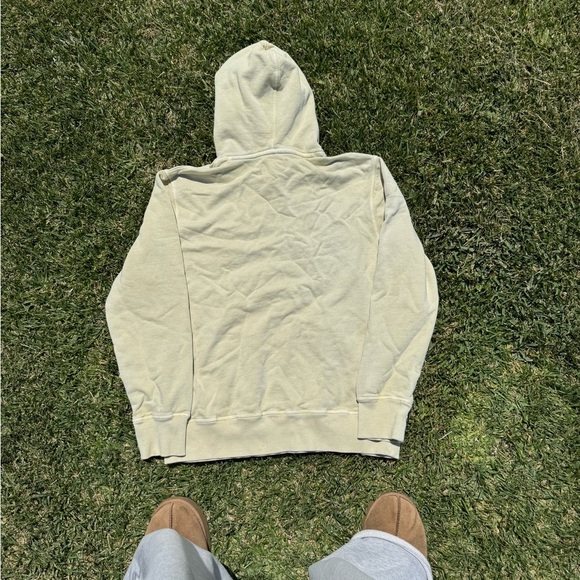 Yellowstone x Lucky Brand Graphic Hoodie NWOT - Picture 2 of 3